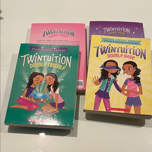 Book Bundle Scholastic Twintuition Series - Pink, Purple, Yellow Covers - Picture 4 of 4